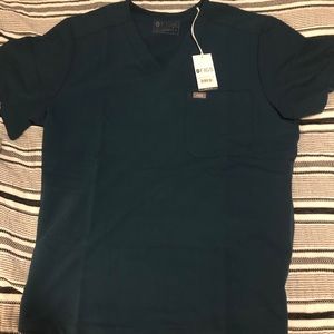 FIGS NWT Men’s Caribbean Blue Scrub Top
